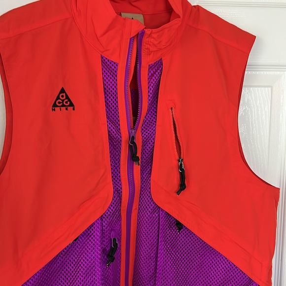 NIKE Men’s ACG Vest Orange Purple Size Small - Picture 3 of 13